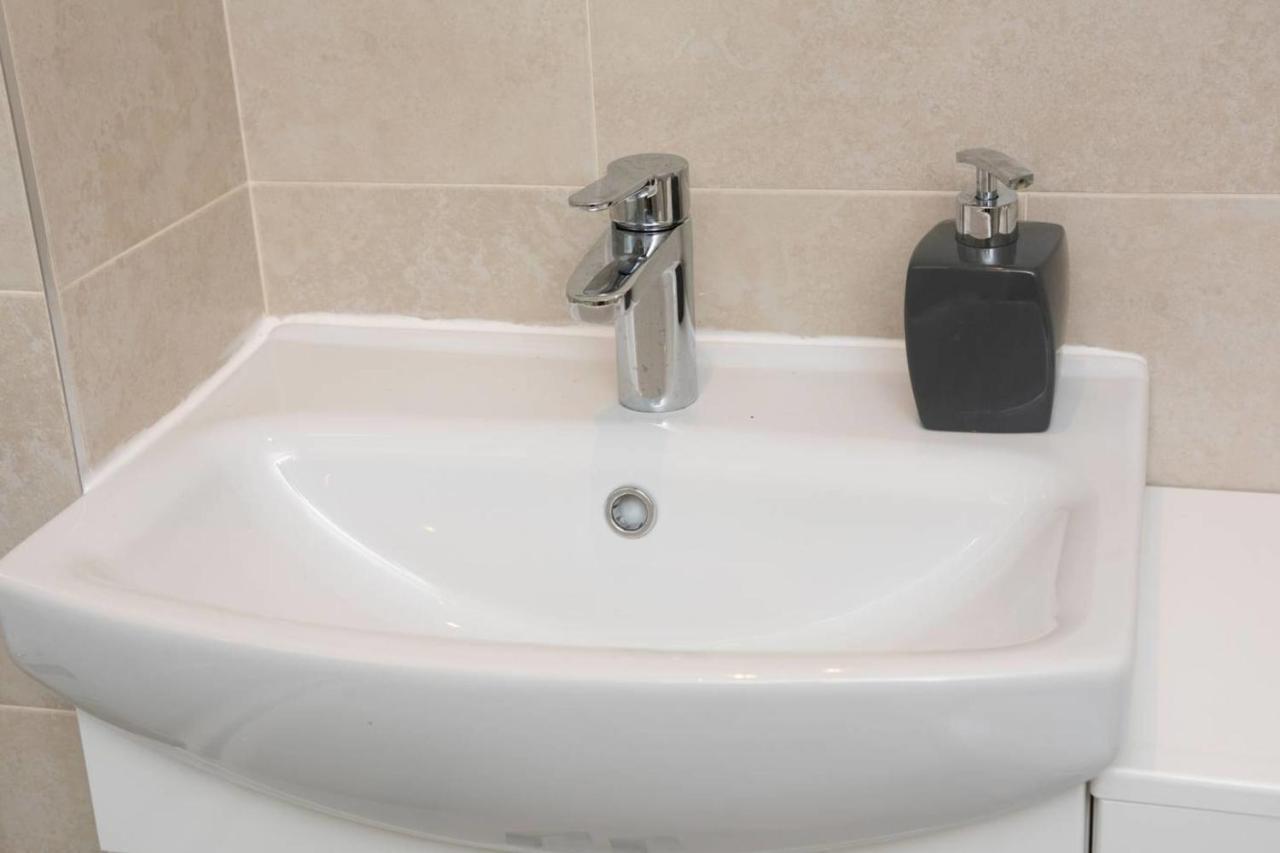 מנצ'סטר Guestready - Top Floor Apt 2Min Walk To O2 Apollo מראה חיצוני תמונה